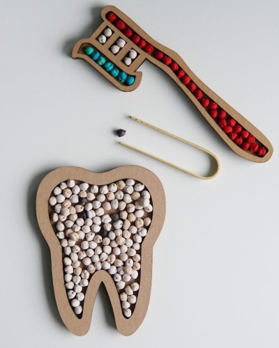 Sensoryczna wysypywanka mycie ząbka