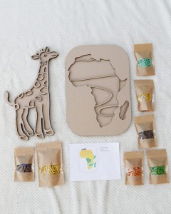 Zestaw sensoryczny Żyrafa w Afryce