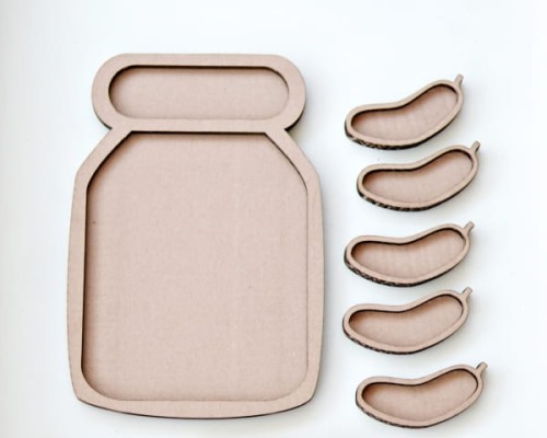 Sensoryczna zabawa z kartonami