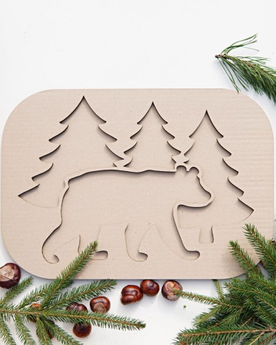 Sensoryczna zabawa z sensokartonem Niedźwiedź.