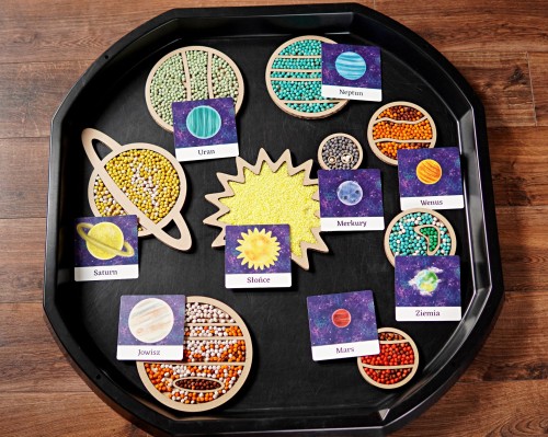 Zestaw sensoryczny Układ Słoneczny z kartami Montessori.